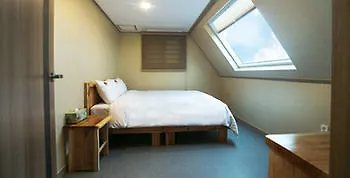 J2 Family Hotel Τζέτζου